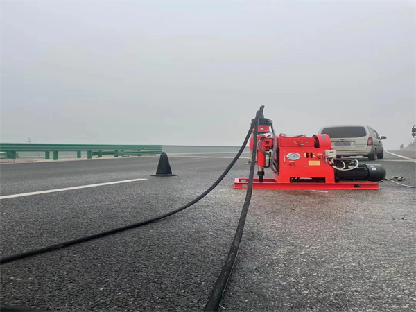 开平马路路基路面开裂下沉注浆加固灌浆